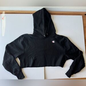 Short hoodie. Champion. Almost new